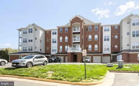 9713 Handerson Pl UNIT 104, Manassas Park, VA 20111