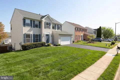 Exterior - 9219 Stephanie St, Manassas Park, VA 20111 photo 13 of 15