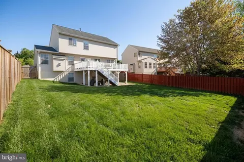 Exterior - 9219 Stephanie St, Manassas Park, VA 20111 photo 10 of 15