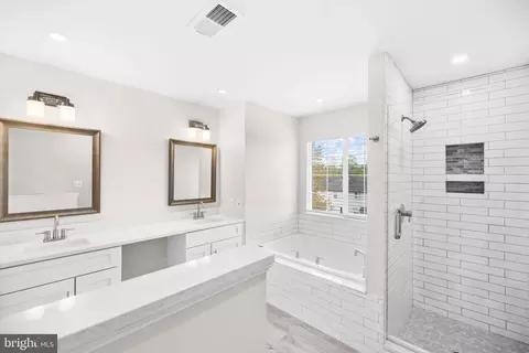 Bath - 9219 Stephanie St, Manassas Park, VA 20111 photo 6 of 11