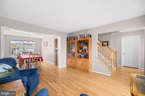 Entry Way - 9219 Stephanie St, Manassas Park, VA 20111 photo 3 of 8