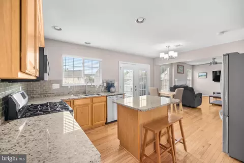 Kitchen - 9219 Stephanie St, Manassas Park, VA 20111 photo 5 of 5