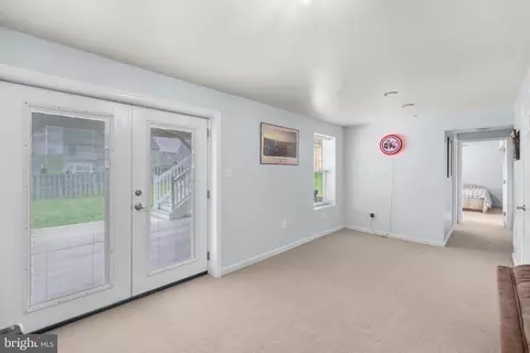 Entry Way - 9219 Stephanie St, Manassas Park, VA 20111 photo 8 of 8