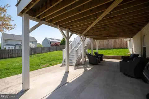 Exterior - 9219 Stephanie St, Manassas Park, VA 20111 photo 7 of 15