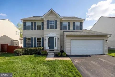 Exterior - 9219 Stephanie St, Manassas Park, VA 20111 photo 2 of 15