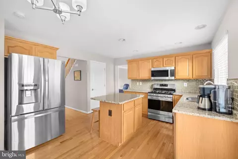 Kitchen - 9219 Stephanie St, Manassas Park, VA 20111 photo 3 of 5
