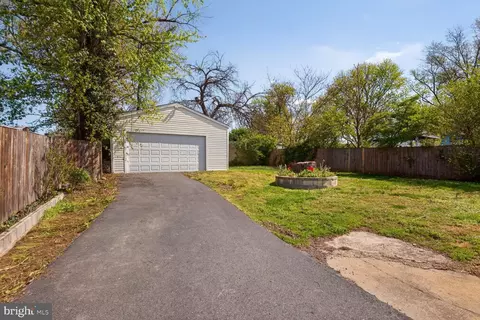 Exterior - 134 Evans St, Manassas Park, VA 20111 photo 5 of 5