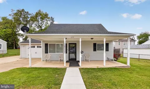 125 Tremont St, Manassas Park, VA 20111