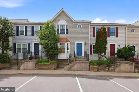305 Moseby Ct, Manassas Park, VA 20111