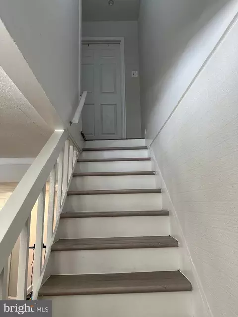 Entry Way - 216 Colfax Ct, Manassas Park, VA 20111 photo 16 of 19