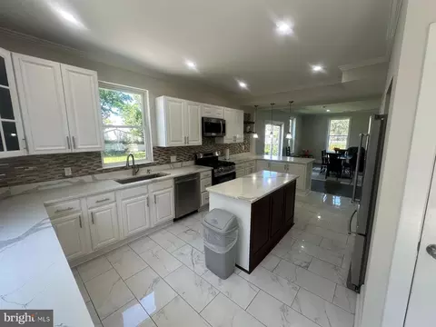Kitchen - 216 Colfax Ct, Manassas Park, VA 20111 photo 2 of 6