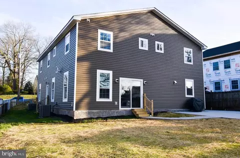 Exterior - 216 Colfax Ct, Manassas Park, VA 20111 photo 4 of 7