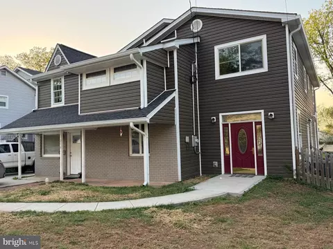 Exterior - 216 Colfax Ct, Manassas Park, VA 20111 photo 3 of 7