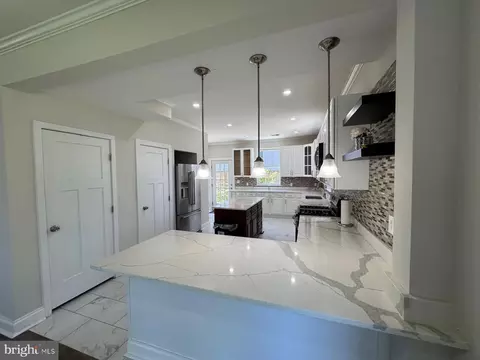 Kitchen - 216 Colfax Ct, Manassas Park, VA 20111 photo 6 of 6