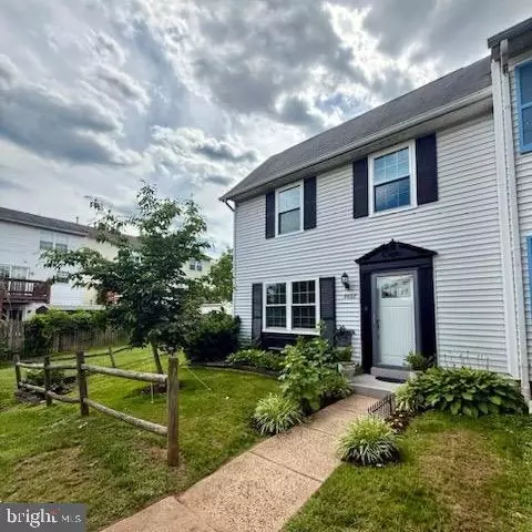 8668 Woodhue Ct, Manassas Park, VA 20111