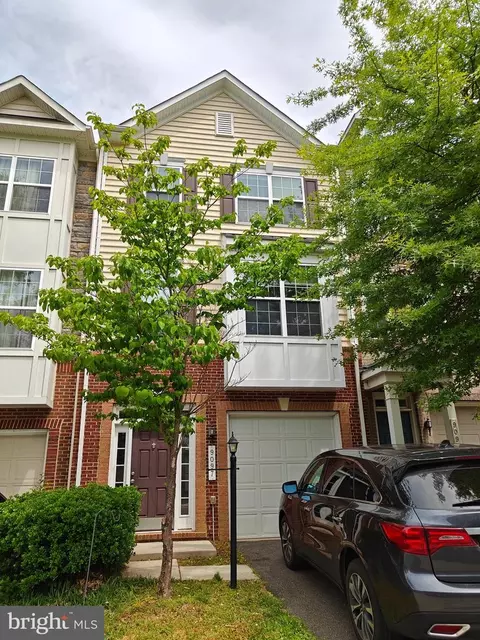 9097 9097 Belo Gate Dr, Manassas Park, VA 20111