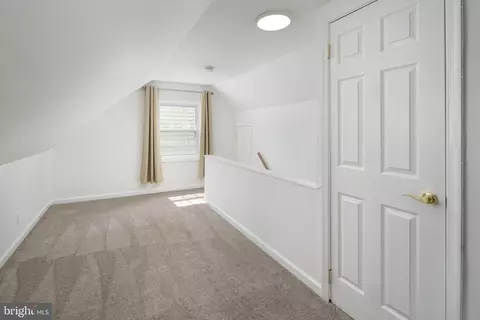 Entry Way - 285 Manassas Dr, Manassas Park, VA 20111 photo 4 of 4