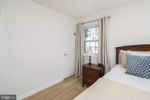 Bedroom - 285 Manassas Dr, Manassas Park, VA 20111 photo 2 of 3