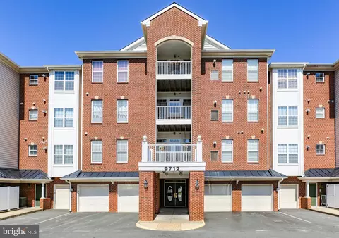 9712 Handerson Pl UNIT 203, Manassas Park, VA 20111