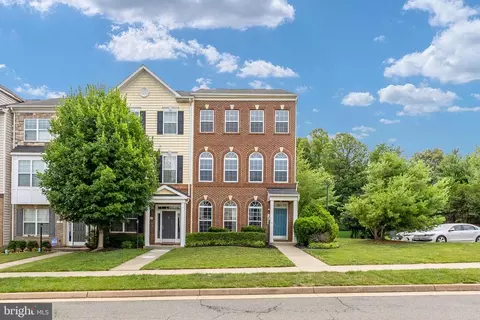 Exterior - 9113 Jefferson Ct, Manassas Park, VA 20111 photo 6 of 11