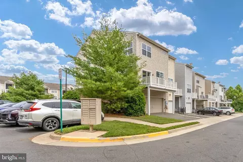 Exterior - 9113 Jefferson Ct, Manassas Park, VA 20111 photo 8 of 11