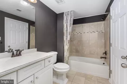 Bath - 9113 Jefferson Ct, Manassas Park, VA 20111 photo 1 of 4