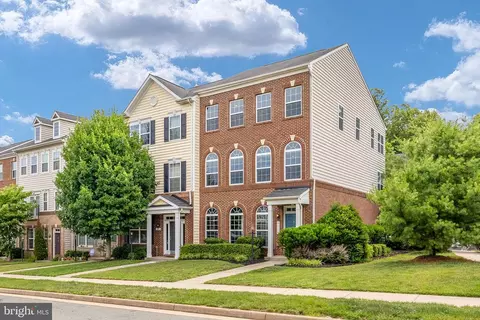 Exterior - 9113 Jefferson Ct, Manassas Park, VA 20111 photo 9 of 11
