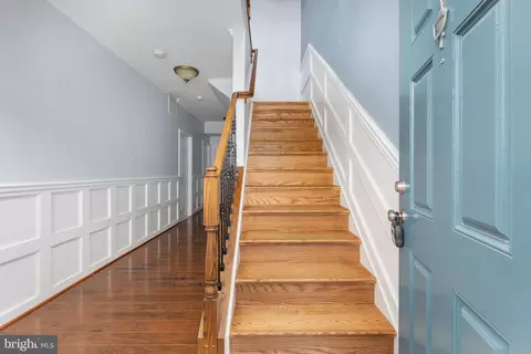 Entry Way - 9113 Jefferson Ct, Manassas Park, VA 20111 photo 1 of 11