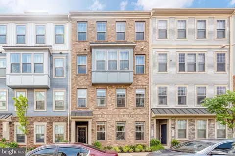 212 A Park Central Ter, Manassas Park, VA 20111