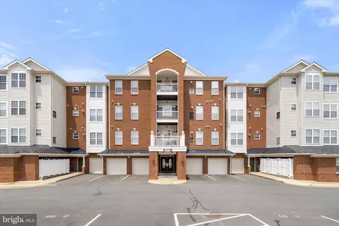 9712 Handerson Pl UNIT 203, Manassas Park, VA 20111