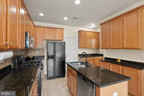 Kitchen - 9612 Wigfall Way, Manassas Park, VA 20111 photo 5 of 8