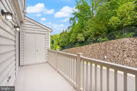 Exterior - 9612 Wigfall Way, Manassas Park, VA 20111 photo 4 of 4