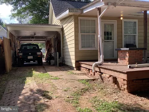 Exterior - 134 Baker St, Manassas Park, VA 20111 photo 6 of 7