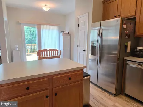 Kitchen - 9405 Luke Dr, Manassas Park, VA 20111 photo 2 of 2