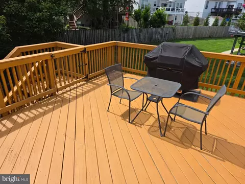 Exterior - 9405 Luke Dr, Manassas Park, VA 20111 photo 6 of 12