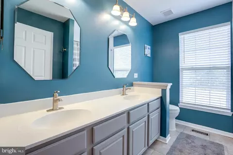 9307 Nancy St, Manassas Park, VA 20111 photo 8