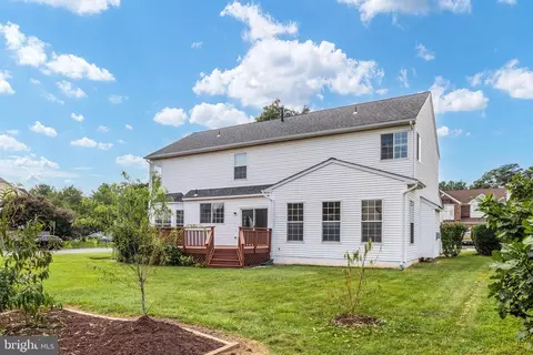 Exterior - 9195 Matthew Dr, Manassas Park, VA 20111 photo 9 of 21