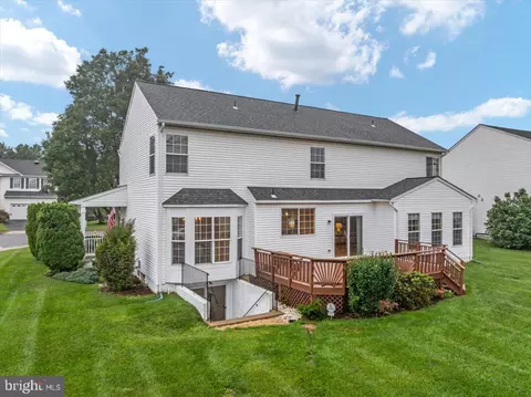Exterior - 9195 Matthew Dr, Manassas Park, VA 20111 photo 19 of 21