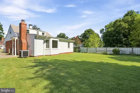 Exterior - 179 Colburn Dr, Manassas Park, VA 20111 photo 3 of 6