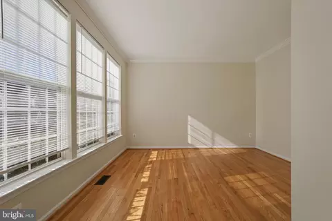 Living - 9317 Paul Dr, Manassas Park, VA 20111 photo 2 of 3