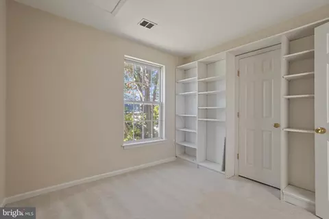 Bedroom - 9317 Paul Dr, Manassas Park, VA 20111 photo 5 of 14