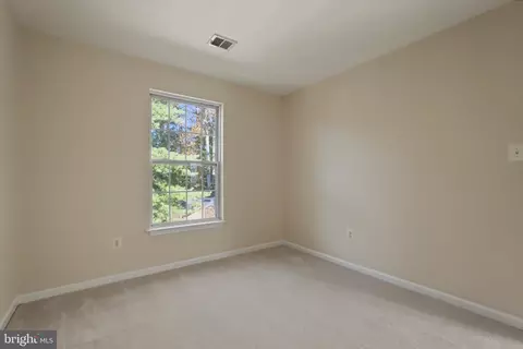 Bedroom - 9317 Paul Dr, Manassas Park, VA 20111 photo 8 of 14