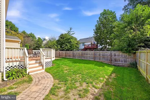 Exterior - 9302 Elise Ct, Manassas Park, VA 20111 photo 5 of 6