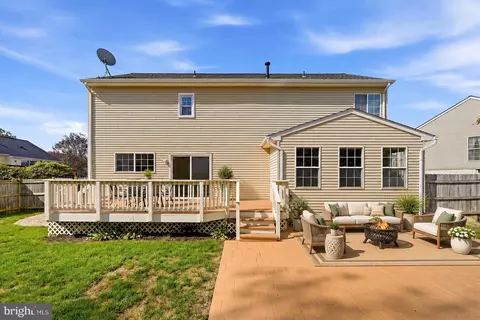 Exterior - 9302 Elise Ct, Manassas Park, VA 20111 photo 4 of 6
