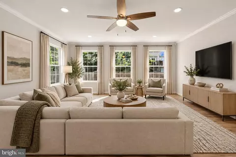 Living - 9302 Elise Ct, Manassas Park, VA 20111 photo 1 of 2