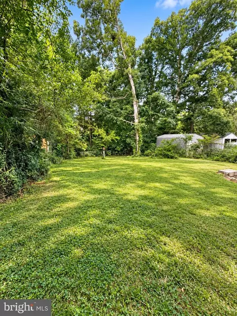 Exterior - 181 Lambert Dr, Manassas Park, VA 20111 photo 4 of 5