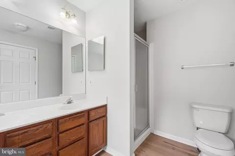 Bath - 9260 Matthew Dr, Manassas Park, VA 20111 photo 2 of 3