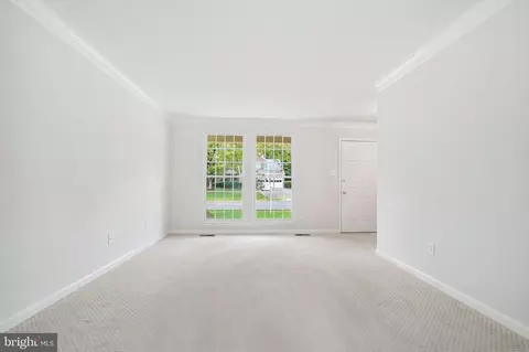 Living - 9260 Matthew Dr, Manassas Park, VA 20111 photo 1 of 5