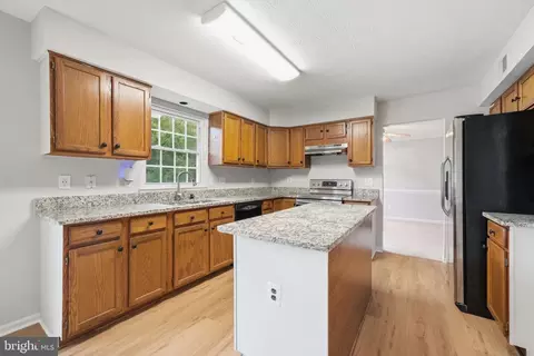 Kitchen - 9260 Matthew Dr, Manassas Park, VA 20111 photo 1 of 3
