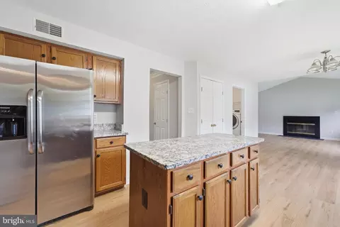 Entry Way - 9260 Matthew Dr, Manassas Park, VA 20111 photo 5 of 5